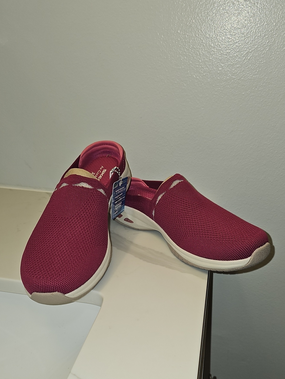Skechers Women's Commute Time In-Time Machine Washable Mules Fuchsia NIB Sz 8.5.